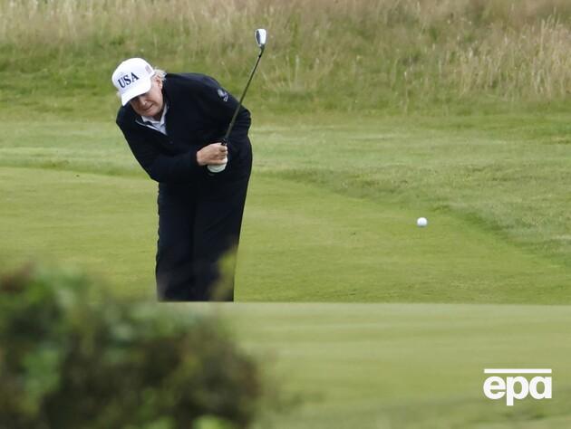 Трамп отказался от отпуска и игры в гольф из-за Украины