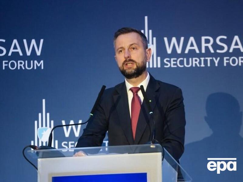 "Скорее всего, речь идет о беспилотнике". В минобороны Польши назвали несколько версий взрыва на поле