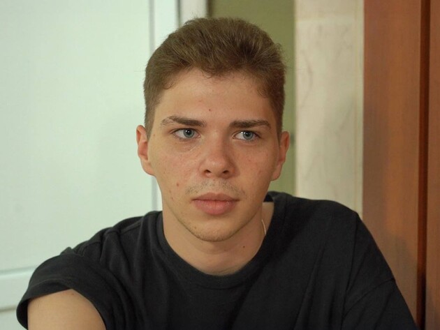 17-летний Егор из Днепра, пострадавший во время обстрела РФ, прошел курс реабилитации от Фонда Рината Ахметова