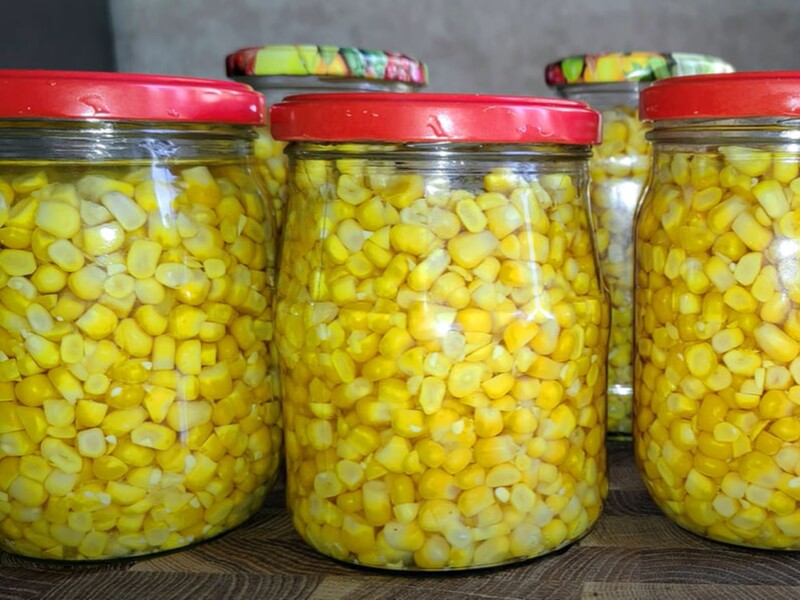 Залийте зерна цим маринадом – і кукурудза вийде соковитою й ароматною. Рецепт консервації на зиму