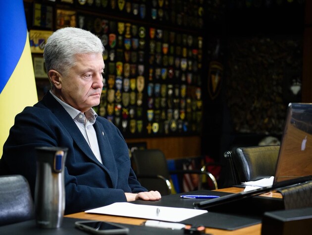 Военный Сталкер: Порошенко не имеет морального права указывать Украине, как вести переговоры