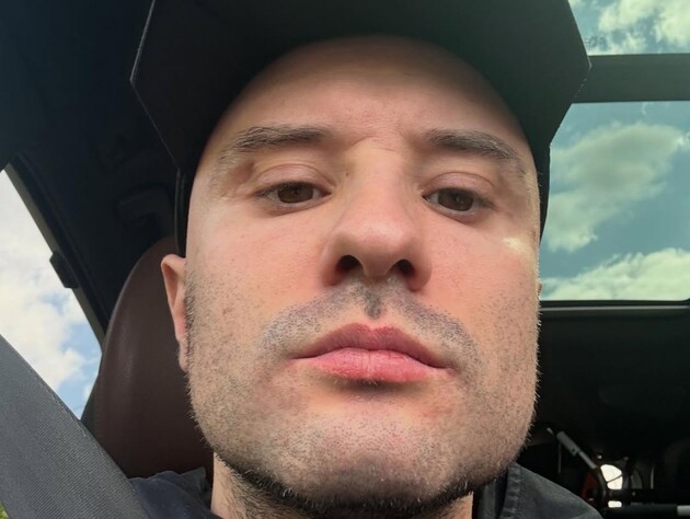 Есхакзай видалила інтерв'ю з коміком Розовим, який у подробицях розповів про свої зради дружини