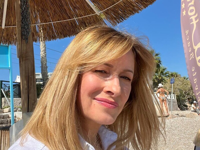 Елена Кравец засветилась на отдыхе в Буковеле вместе с мужем. Видео