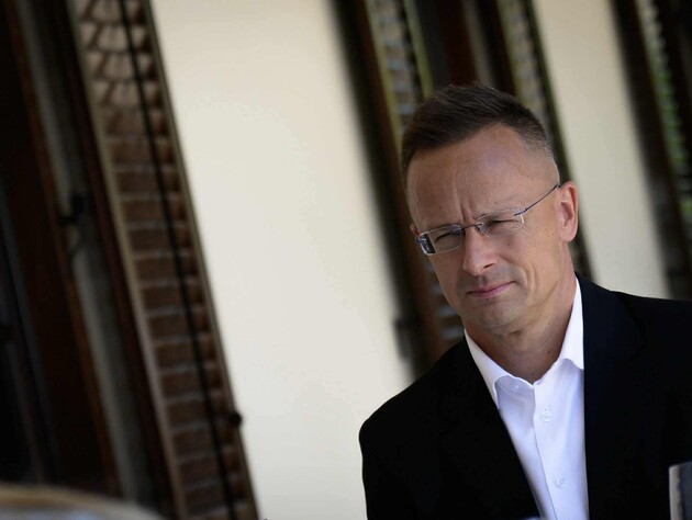 Сійярто прокоментував нічний обстріл України, не згадавши Закарпаття і РФ