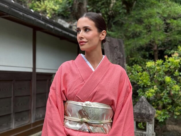 Дочь мэра Днепра примерила кимоно своей мамы. Видео