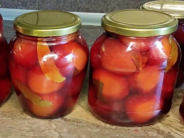 Залишіть сливи у цьому маринаді на 12 годин – і вони вийдуть смачними й ароматними. Рецепт на зиму