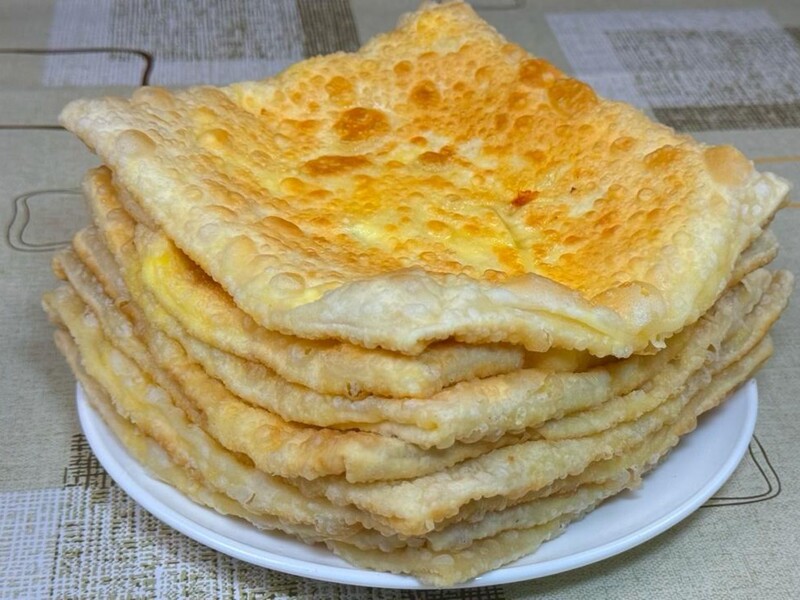 С этой начинкой получатся божественные плачинды. Простой и быстрый рецепт 