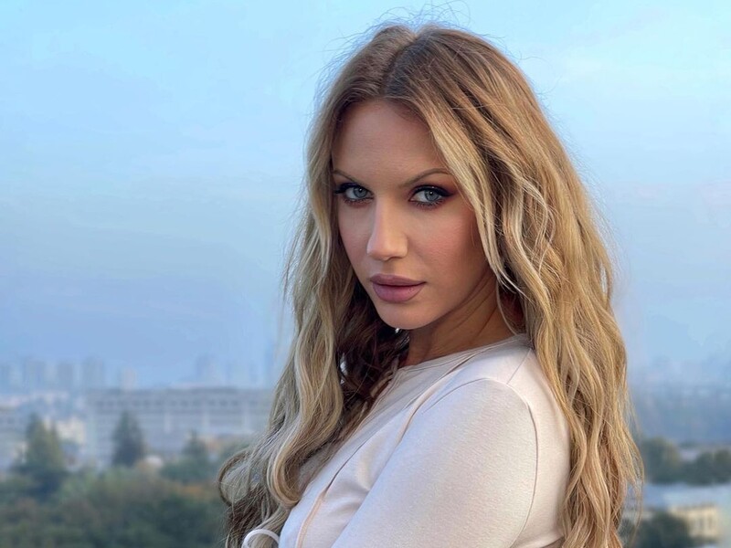 Нікітюк показала, який вигляд після пологів має її живіт