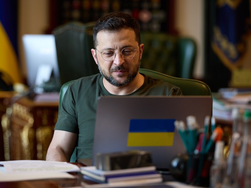 Зеленський ввів санкції проти прибічників РФ, серед них – громадяни України й Ірану