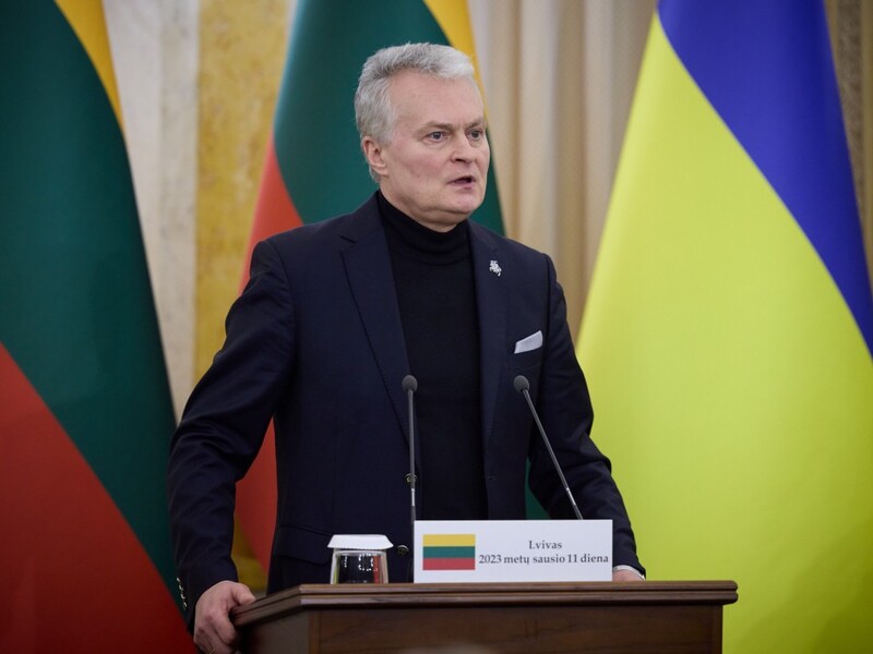 "Литва всегда будет рядом". Президент страны Науседа на украинском поздравил с Днем Независимости Украины