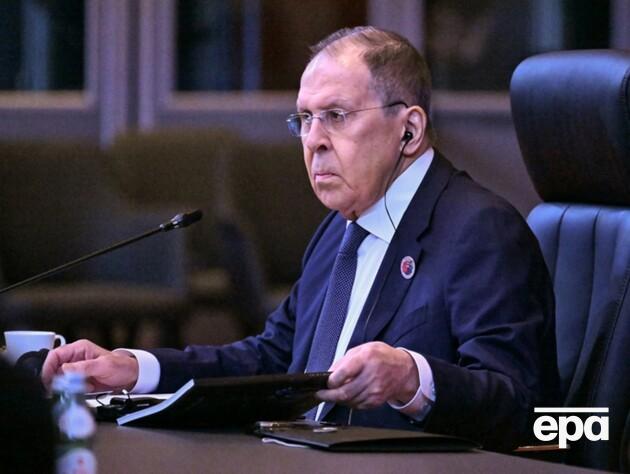 РФ не наполягає на державному статусі російської мови в Україні – Лавров