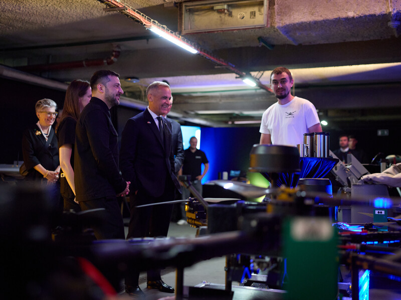 Зеленский презентовал Карни современные оборонные разработки Украины. Видео