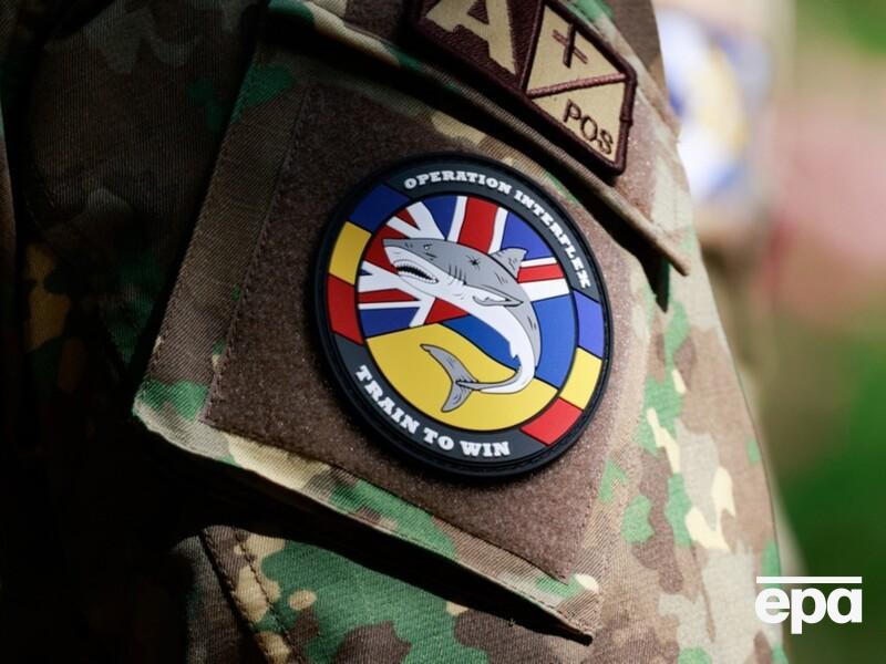Великобритания продлила срок действия программы, по которой учит украинских военных