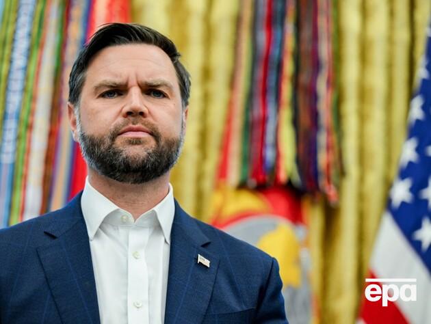 Венс висловився про атаку на американське підприємство в Мукачеві 