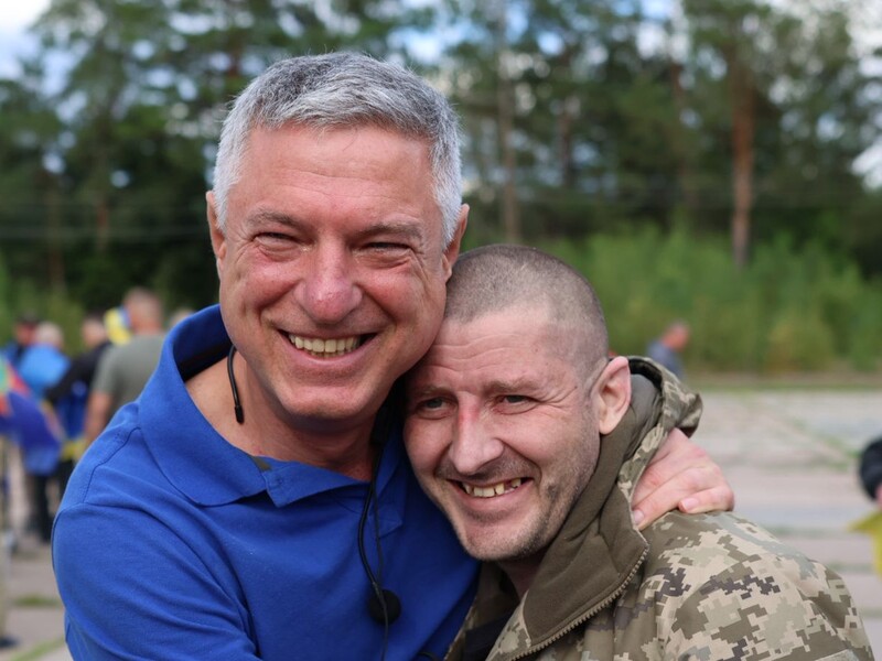 Україна провела обмін полоненими з РФ. Майже всіх звільнених утримували понад три роки. Фото