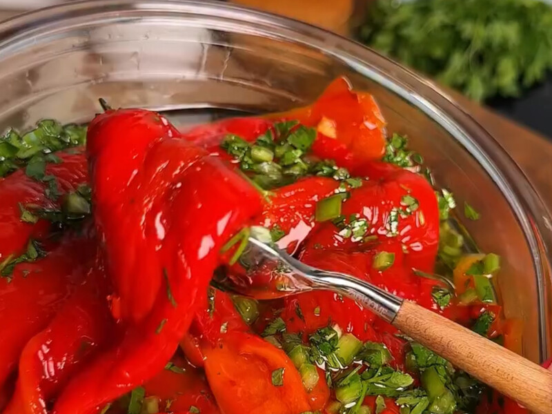 Нежная и ароматная летняя закуска за 30 минут. Сладкий маринованный перец