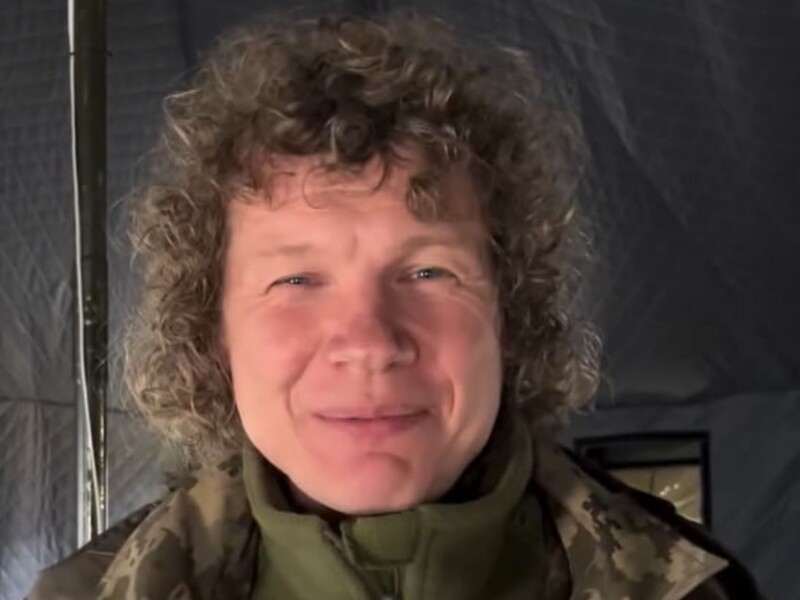 48-летнего украинского певца Кварту мобилизовали. Он в военной форме записал видео с учений