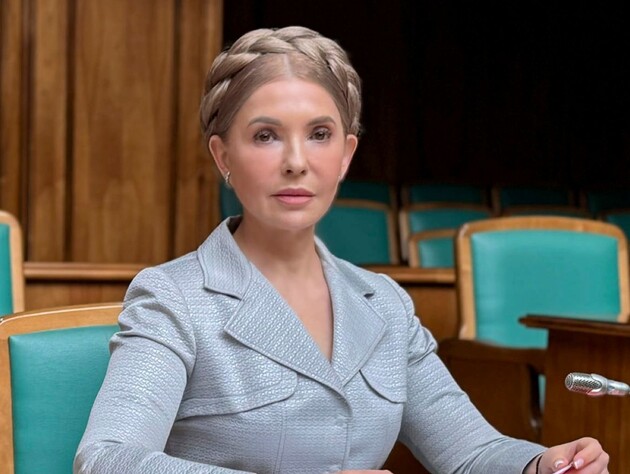 Как вблизи выглядит фирменная коса Юлии Тимошенко. Фото крупным планом