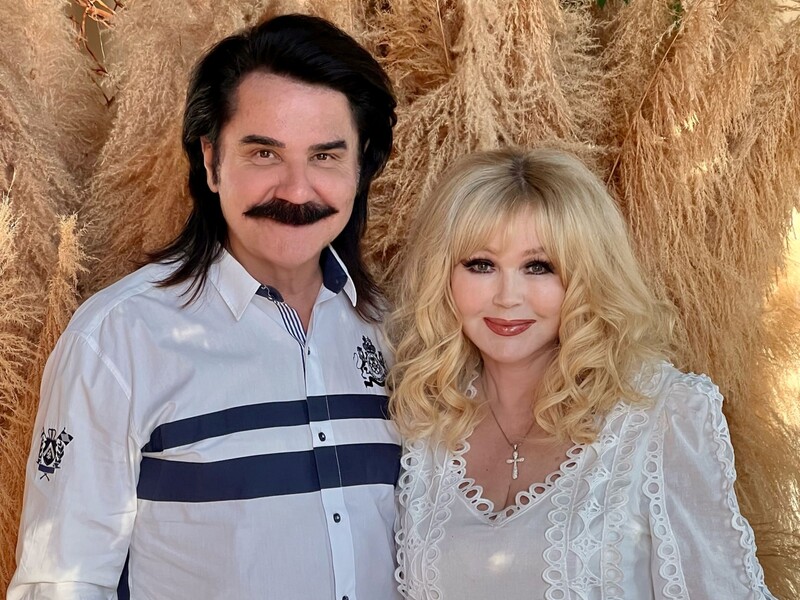 Зібров показав, що подарував дружині на день народження. Фото