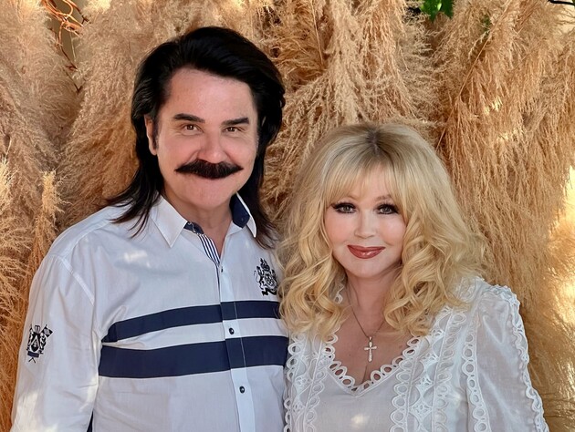 Зібров показав, що подарував дружині на день народження. Фото