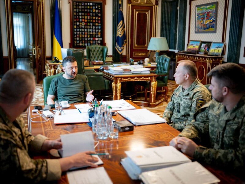 Зеленский и Сырский рассказали о "положительных тенденциях" на двух отрезках фронта