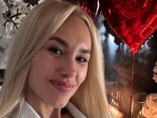 Квиткова снялась в откровенном платье без белья. Как отреагировал ее новый бойфренд на горячие фото