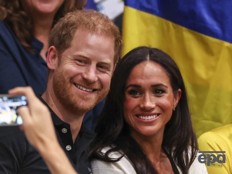 Дружина принца Гаррі здивувала подарунком від чоловіка. Відео