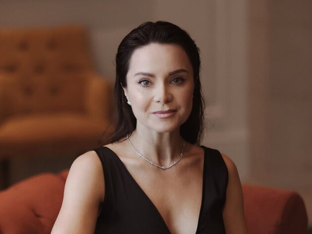 Plyajda MFF porno Porno qarzlari uchun buvisini sikdi