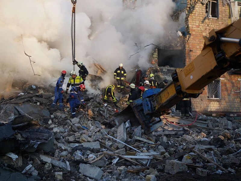 Унаслідок атаки РФ в Україні вже восьмеро загиблих. Зеленський розповів подробиці