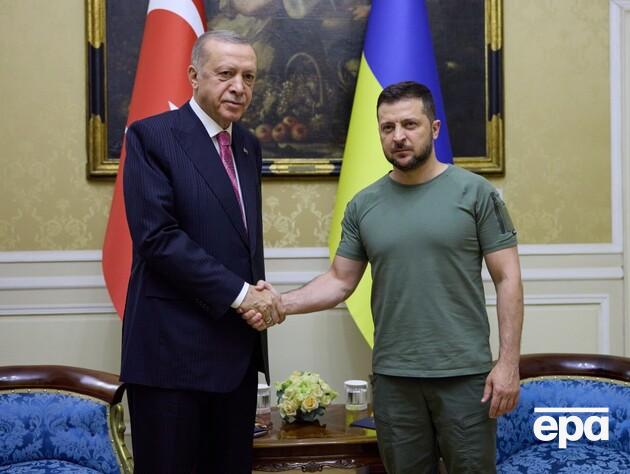 Зеленский поговорил с Эрдоганом и сообщил об ударе РФ по турецкому предприятию
