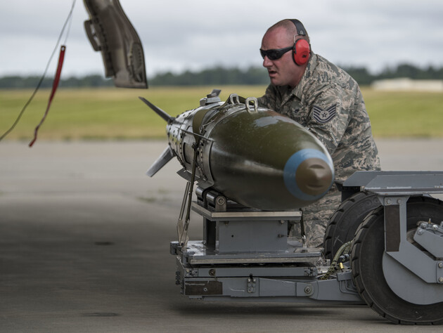 Госдеп США одобрил продажу Украине 3,3 тыс. авиабомб ERAM дальностью более 400 км