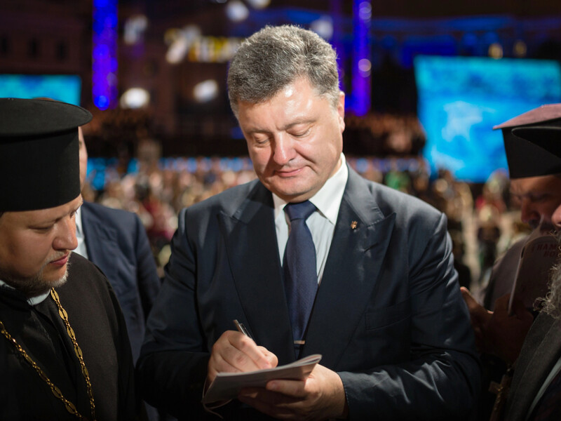 Олещук: На теме русской церкви Порошенко решал свои политические вопросы