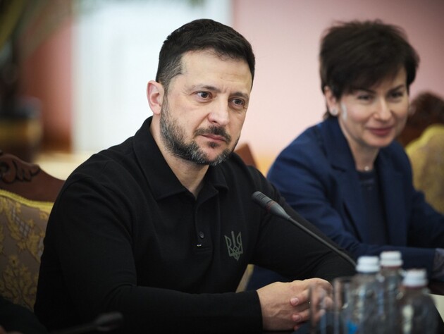 Зеленський пояснив дозвіл на виїзд з України для чоловіків віком до 22 років