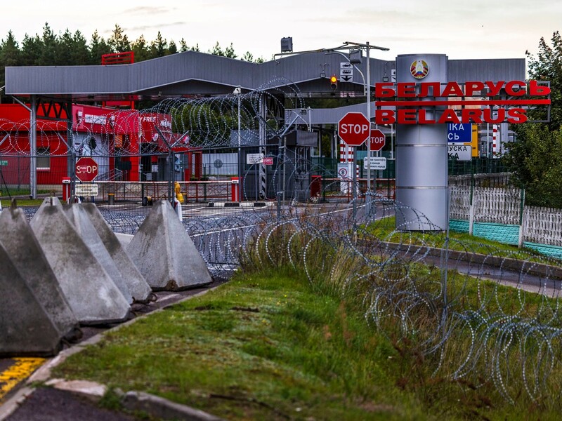 Литва встановила "зуби дракона" на кордоні з Білоруссю та РФ. Фото