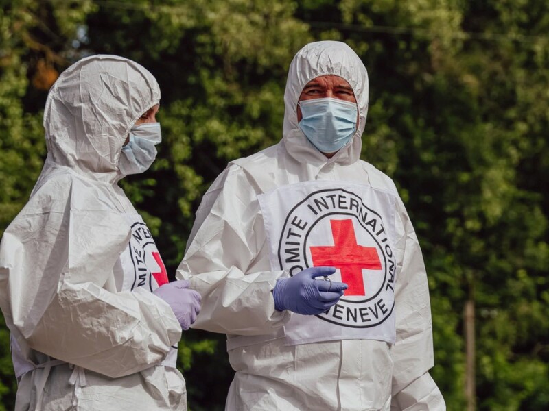 Росіяни могли труїти військових, тіла яких передали Україні. Під час розтину судмедексперти непритомніли