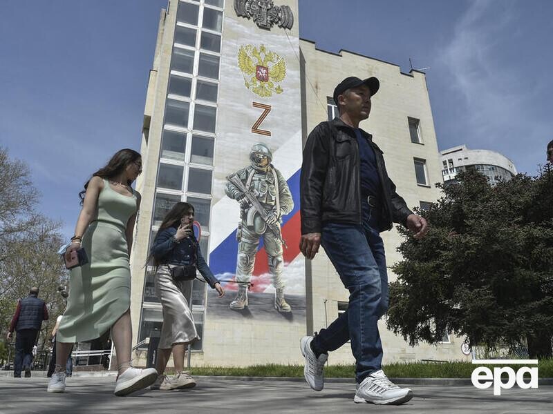 Неадекватний росіянин в Італії побив українця і кричав про перемогу РФ. Блогерка показала відео