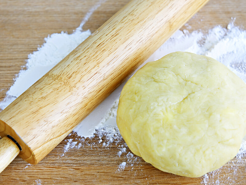 Через це воно рветься в руках. Як працювати з пісочним тістом, щоб отримати найкращу випічку