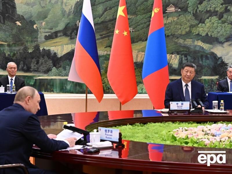 Китай вводит пробный безвизовый режим для россиян