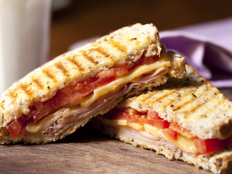 Лучший рецепт горячих бутербродов – просто сделайте эту начинку