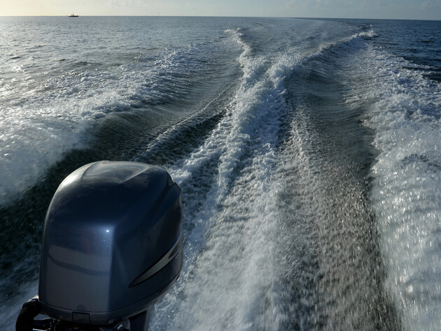 ВМС знищили швидкісний катер РФ, який намагався доправити російських десантників на Тендрівську косу