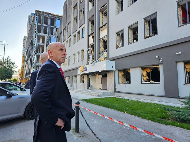 Гілі відвідав будівлю British Council у Києві, пошкоджену внаслідок обстрілу Росії