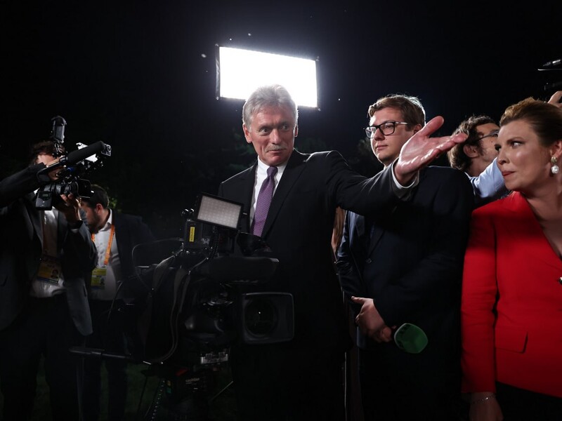 Путін прилюдно обізвав Пєскова