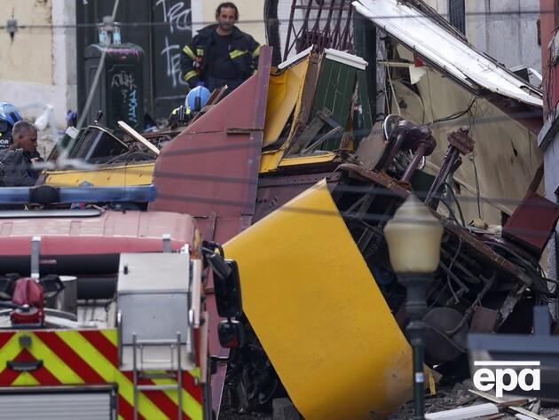 В Португалии в аварии с фуникулером погибли 15 человек