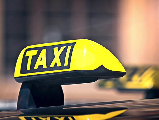 Таксистам грозит штраф за отказ говорить на украинском – языковый омбудсмен