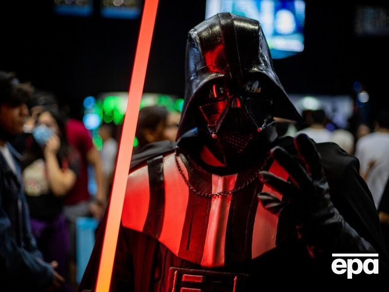 Меч Дарта Вейдера продали за "астрономічну суму". Він став найдорожчим предметом франшизи за всі роки