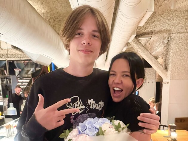 В год – почти 3 млн грн. Что известно о британской школе, в которой учится сын Потапа и Горовой