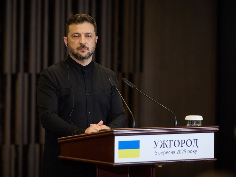 Зеленский сказал Фицо, что Украина готова транспортировать в Словакию нефть и газ, но не из России