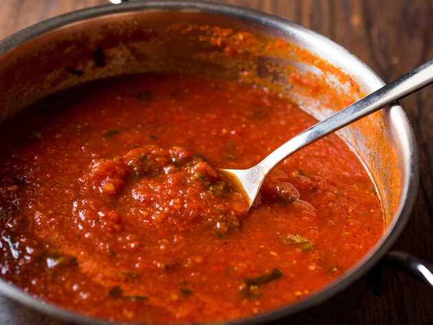 Із цієї ягоди вийде пікантний і смачний соус – просто додайте до неї це. Рецепт Клопотенка