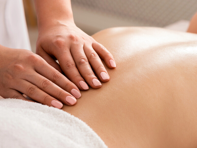 $130 за почухування спини. У США набуває популярності новий тренд