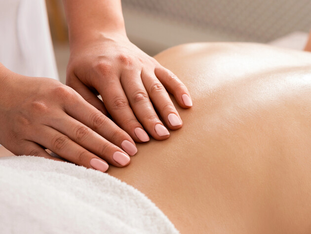 $130 за почухування спини. У США набуває популярності новий тренд